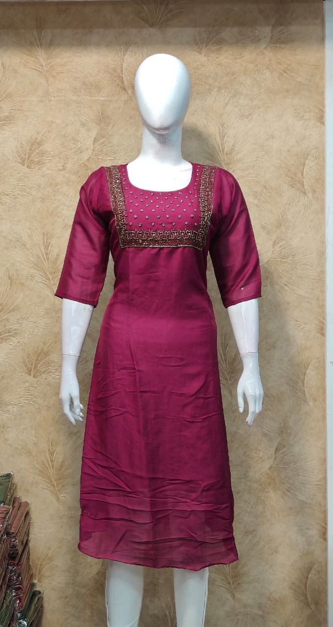 Vichithra Silk | Hand Ari Work Yoke Kurti Lavender