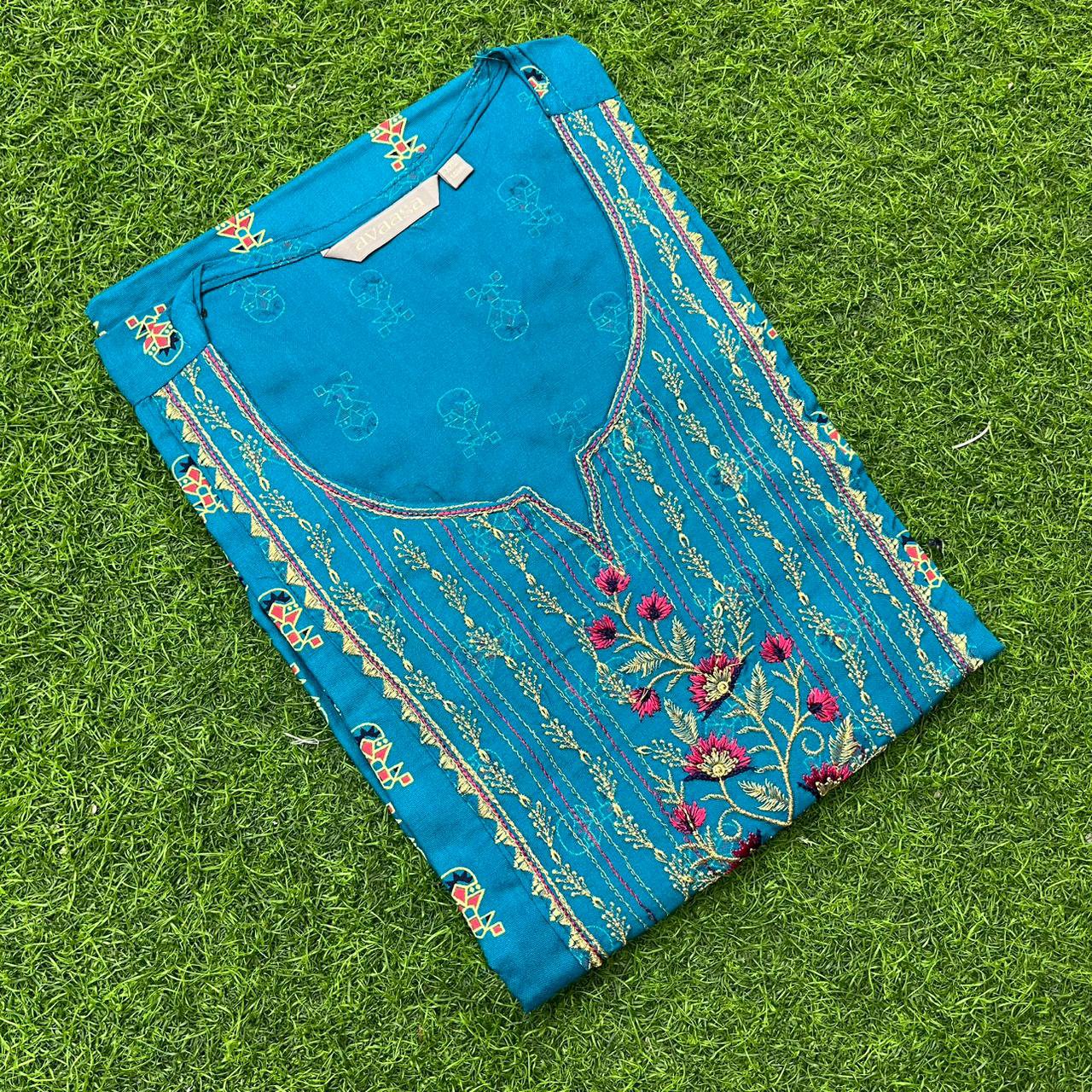 Avaasa Rayon Yoke Embroidery Kurti With Side Pocket