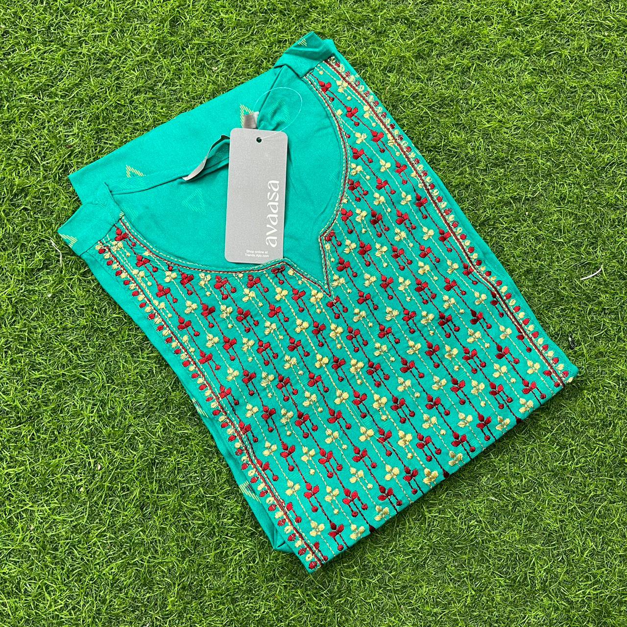 Avaasa Rayon Yoke Embroidery Kurti With Side Pocket