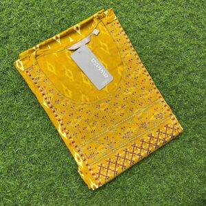 Avaasa Rayon Yoke Embroidery Kurti With Side Pocket