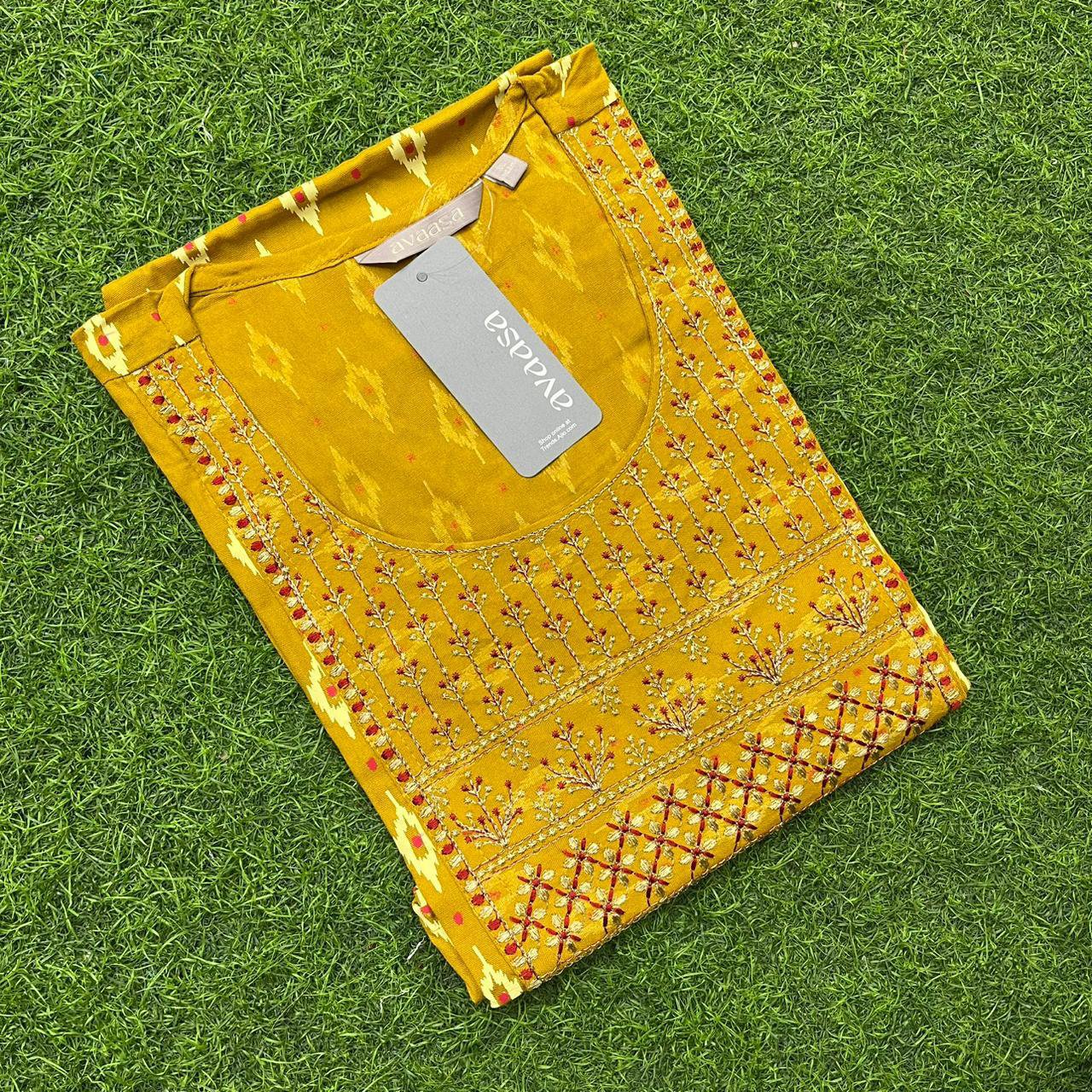 Avaasa Rayon Yoke Embroidery Kurti With Side Pocket