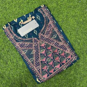 Avaasa Rayon Yoke Embroidery Kurti With Side Pocket