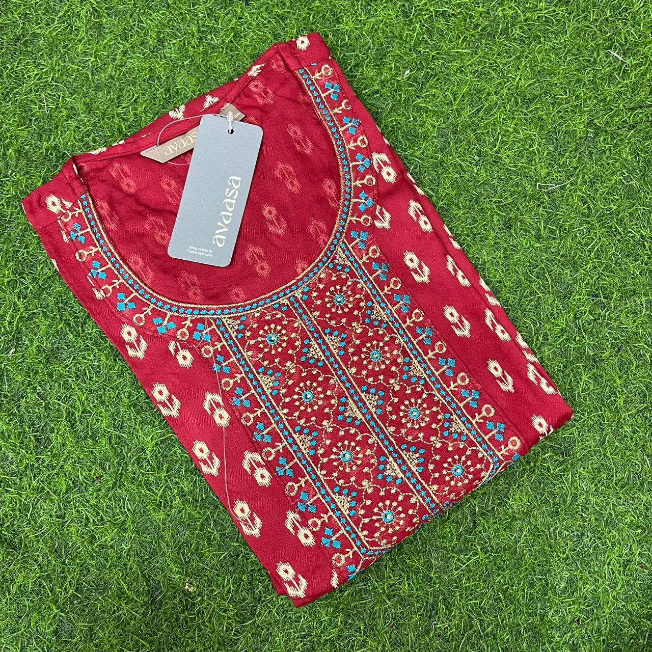 Avaasa Rayon Yoke Embroidery Kurti With Side Pocket