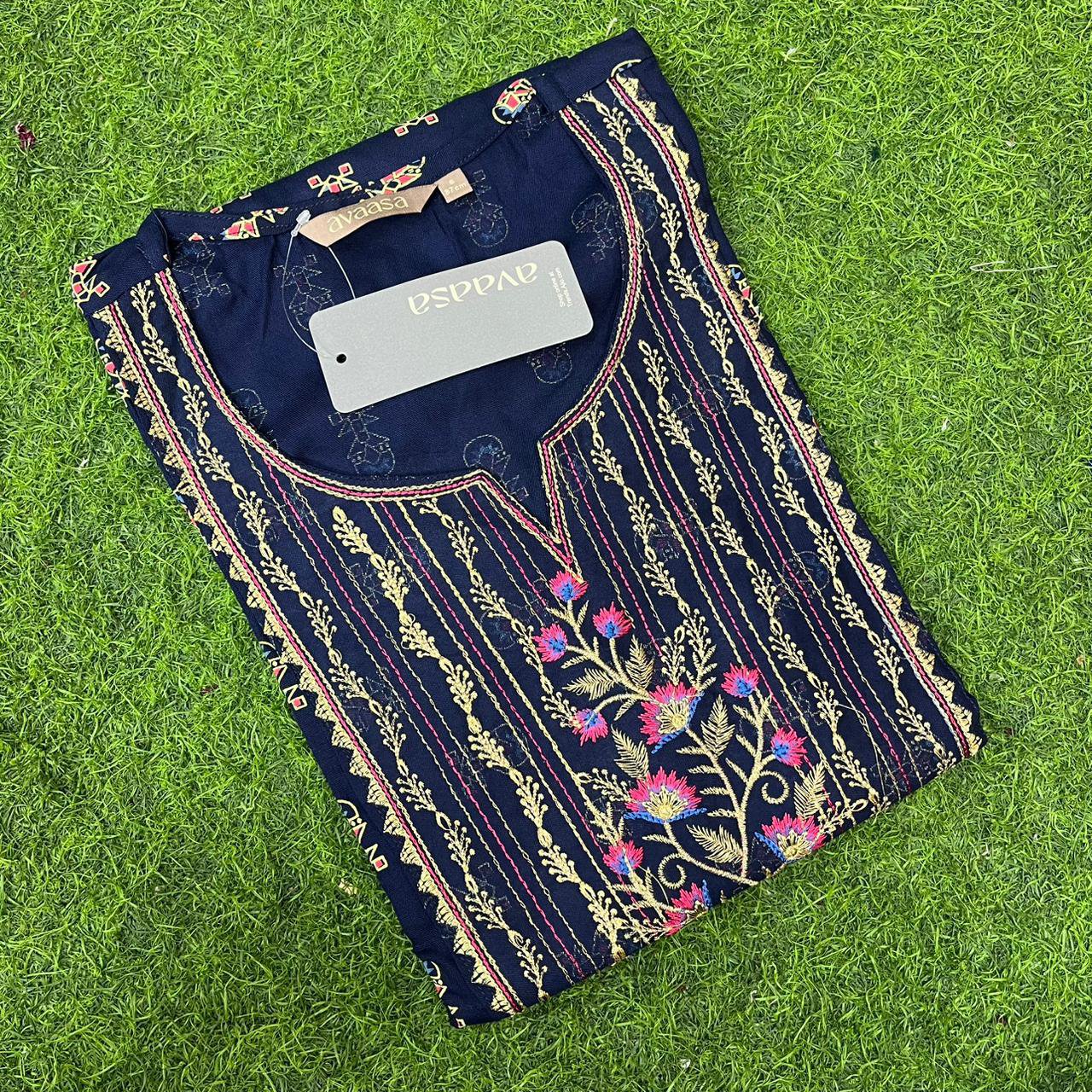 Avaasa Rayon Yoke Embroidery Kurti With Side Pocket
