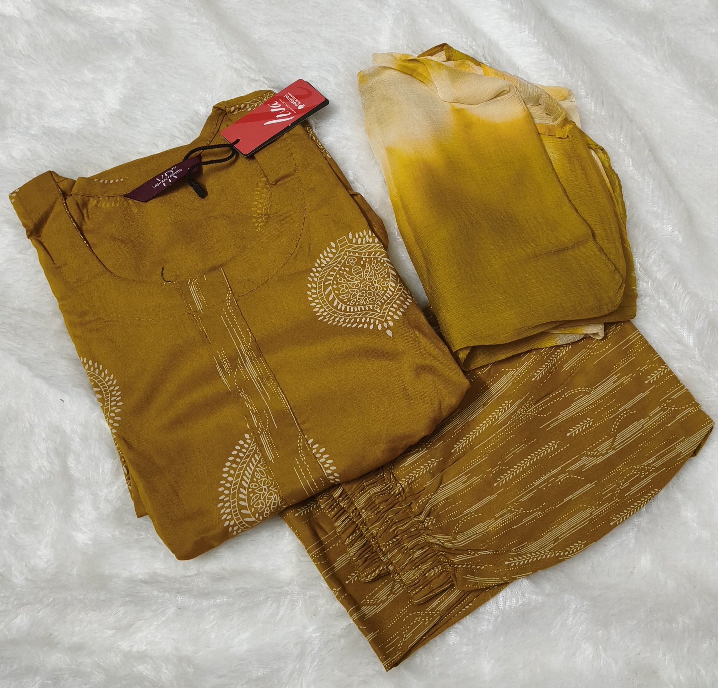 VR Branded Royan Daily Wear kurti sets(Kurti/Pant/Duppata)